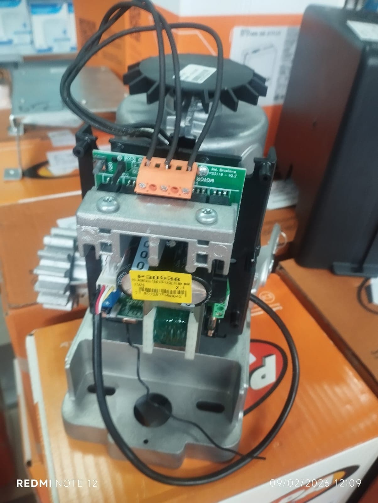 Linha de automatizadores em showroom tecnico